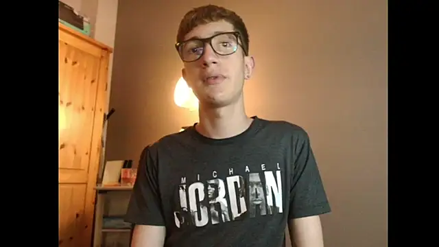 Snapshot of Erick_Taylor3 chatting on 12.13.25 Erick Taylor3 online show from 12.13.25