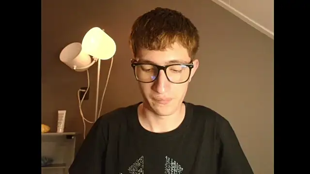 Snapshot of Erick_Taylor3 chatting on 12.18.25 Erick Taylor3 online show from 12.18.25