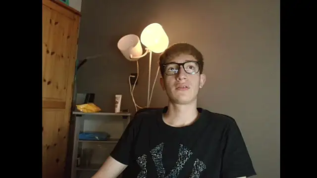 Snapshot of Erick_Taylor3 chatting on 12.22.25 Erick Taylor3 online show from 12.22.25