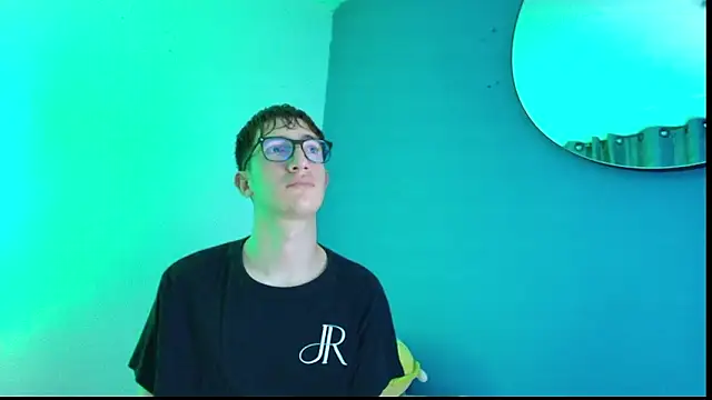 Snapshot of Erick_Taylor3 chatting on 02.02.26 Erick Taylor3 online show from 02.02.26