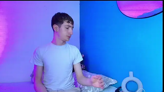 Snapshot of Erick_Taylor3 chatting on 02.09.26 Erick Taylor3 online show from 02.09.26