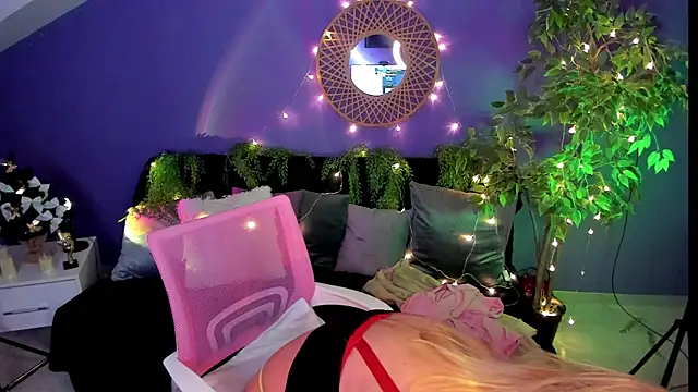 MadamMilly  online show from 01.15.26