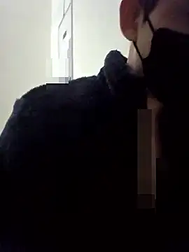 Snapshot of yanonam chatting on 10.25.25 yanonam online show from 10.25.25