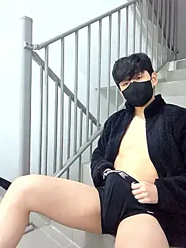 Snapshot of yanonam chatting on 01.13.26 yanonam online show from 01.13.26