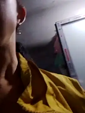 Snapshot of TRIEUTRIEU20 chatting on 10.27.25 TRIEUTRIEU20 online show from 10.27.25