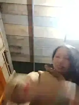 Snapshot of TRIEUTRIEU20 chatting on 11.29.25 TRIEUTRIEU20 online show from 11.29.25