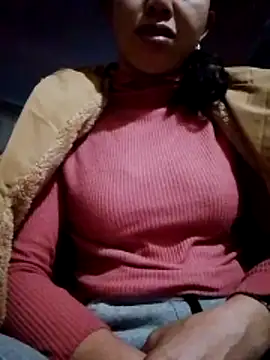 Snapshot of TRIEUTRIEU20 chatting on 12.17.25 TRIEUTRIEU20 online show from 12.17.25