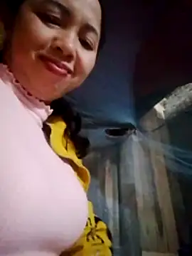 Snapshot of TRIEUTRIEU20 chatting on 12.18.25 TRIEUTRIEU20 online show from 12.18.25