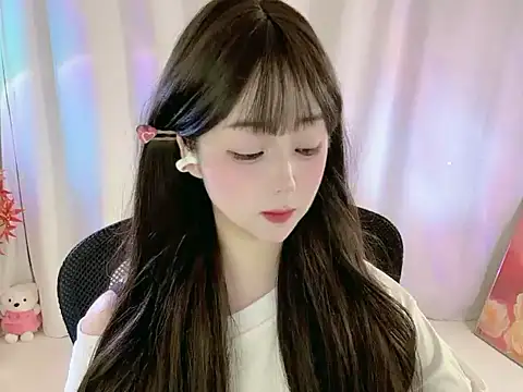 Clover zizi online show from 10.29.25