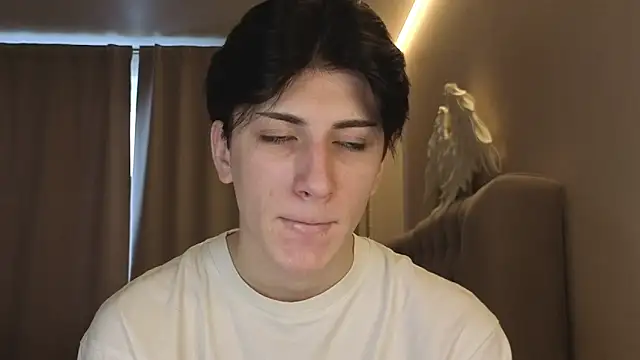 Oliver star boy  online show from 01.12.26