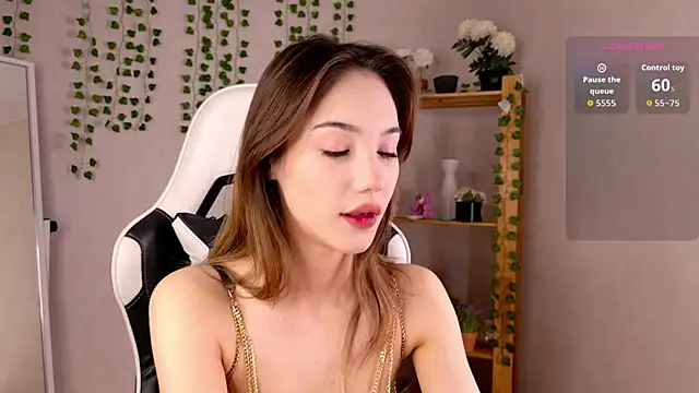 Snapshot of LilCatalia chatting on 08.09.26 LilCatalia online show from 08.09.26
