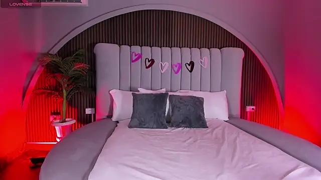 AmyColman  online show from 02.14.26