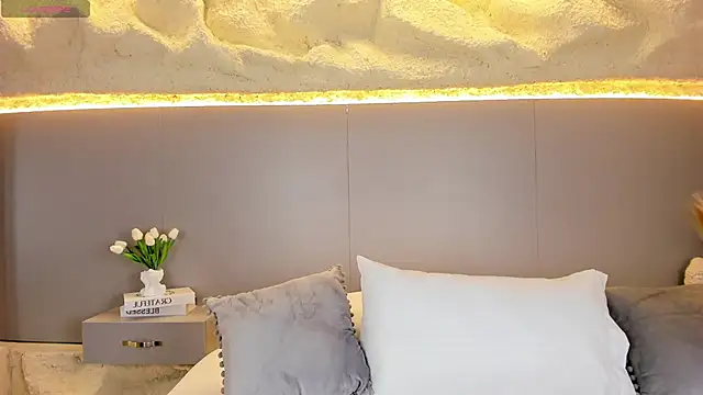 AmyColman  online show from 02.21.26