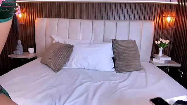 Snapshot of AmyColman_ chatting on 04.02.26 AmyColman online show from 04.02.26