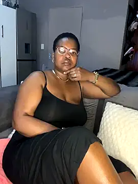 SweetCandy84 online show from 11.19.25