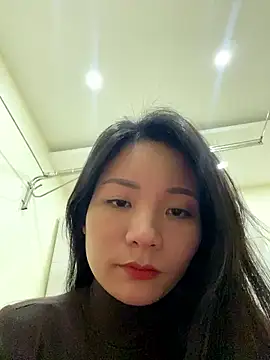 Bee Yellow00 online show from 01.13.26