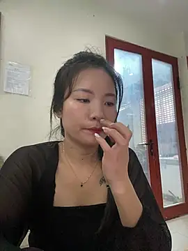 Snapshot of Bee_Yellow00 chatting on 07.20.26 Bee Yellow00 online show from 07.20.26