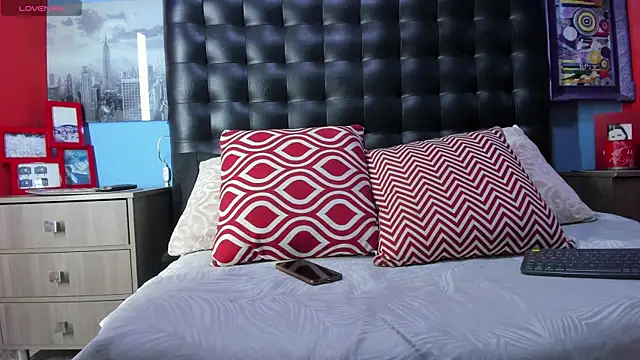 Snapshot of Khalid16_ chatting on 11.12.25 Khalid16 online show from 11.12.25