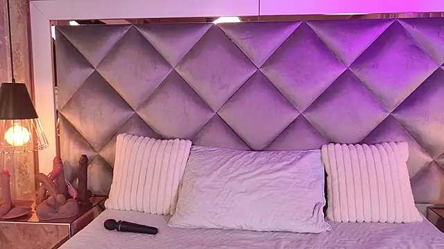  giggy 2 online show from 11.14.25