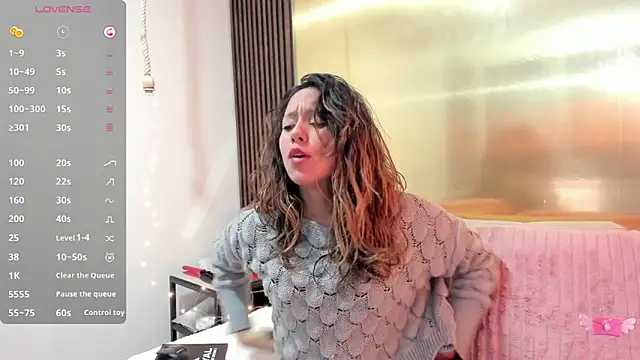 LunaaMorena online show from 11.25.25