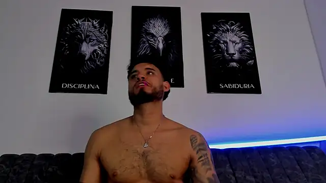 AUSTINN TORRES online show from 07.11.26