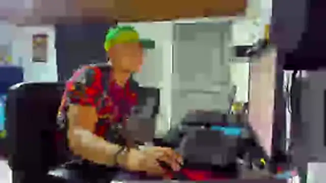 Malek Ivonny online show from 11.06.25