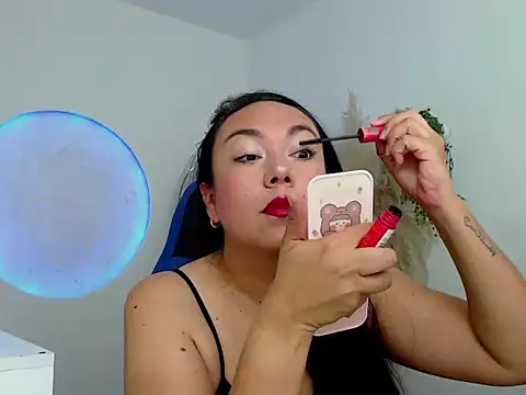 Yadis hot online show from 11.27.25