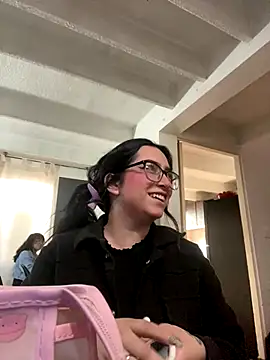 Kloe Novoa online show from 12.15.25