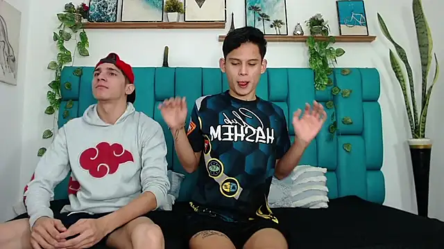 Hot Boys Latinos X online show from 11.01.25