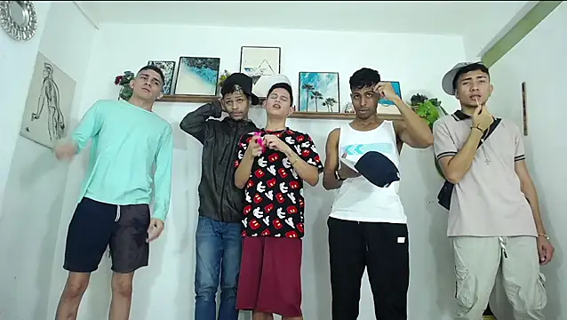 Hot Boys Latinos X online show from 01.18.26