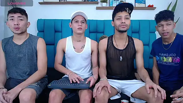 Hot Boys Latinos X online show from 04.11.26