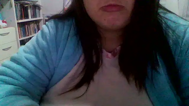 Snapshot of crazzyanne chatting on 05.20.26 crazzyanne online show from 05.20.26