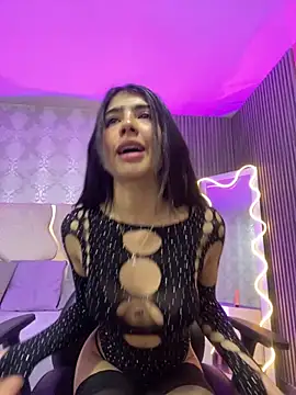 MAIILY TAY online show from 11.13.25