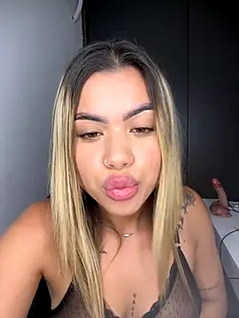 Alanna-foxx online show from 10.28.25