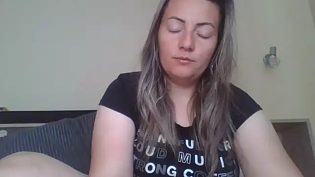 Snapshot of Gabrielaalialiali chatting on 04.27.26 Gabrielaalialiali online show from 04.27.26