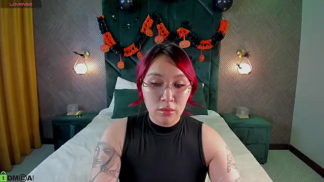 Susie Reverse online show from 10.29.25