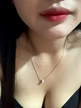 Snapshot of gau-misa chatting on 11.04.25 gau-misa online show from 11.04.25