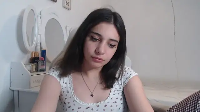 Snapshot of bellefleurrr chatting on 05.29.26 bellefleurrr online show from 05.29.26