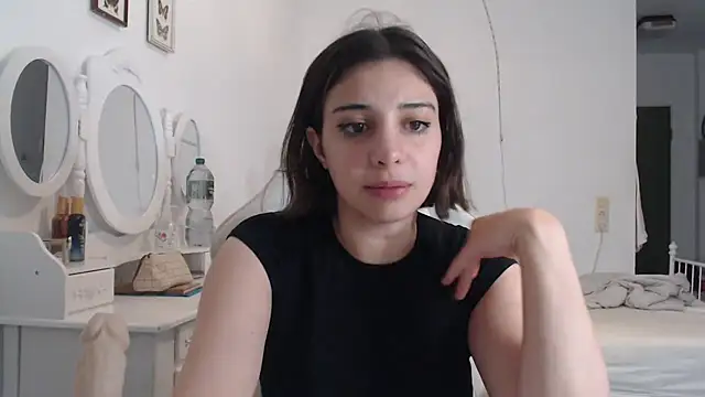 Snapshot of bellefleurrr chatting on 07.01.26 bellefleurrr online show from 07.01.26