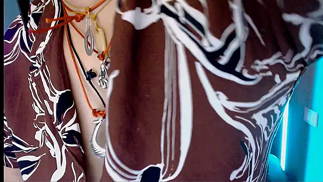 Sweet-n-Strong online show from 03.05.26