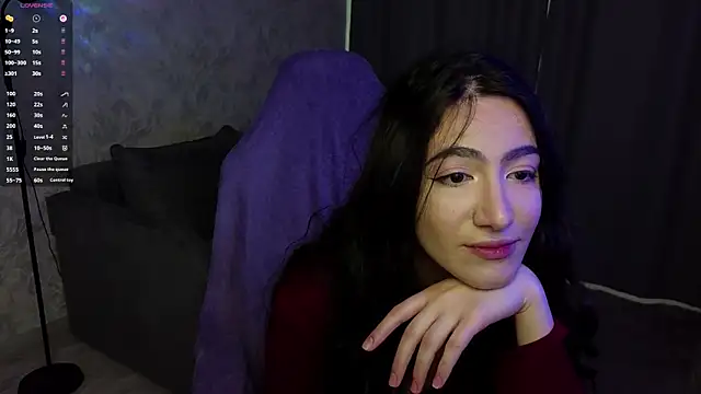 Mulan Lo online show from 04.07.26