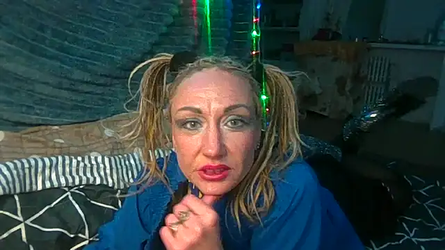 LilaniLoverx online show from 11.05.25