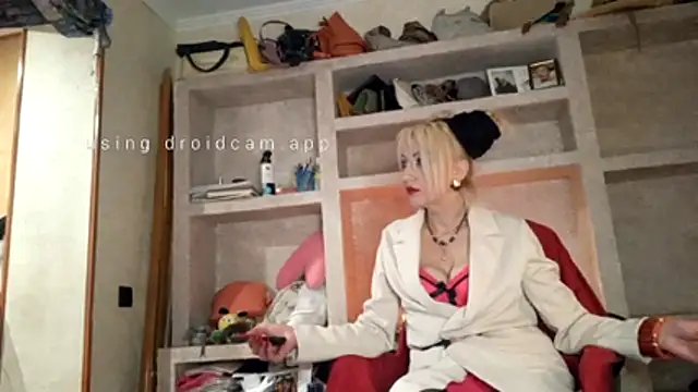 Snapshot of LilaniLoverx chatting on 04.15.26 LilaniLoverx online show from 04.15.26