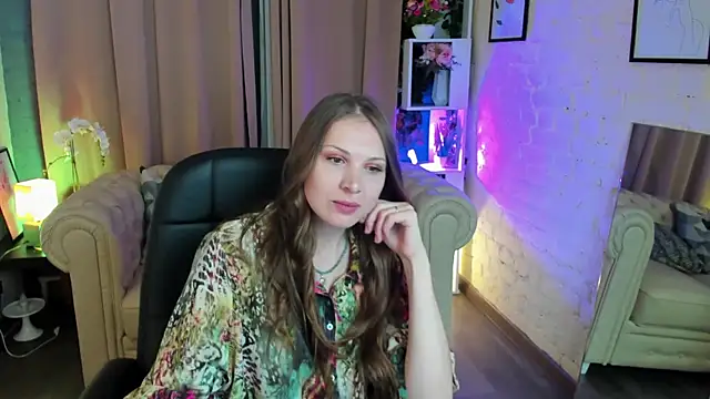 Alma Diaz online show from 10.28.25