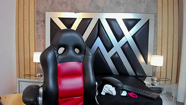 CloePerson online show from 01.06.26