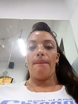 Snapshot of Paulita2027 chatting on 10.24.25 Paulita2027 online show from 10.24.25