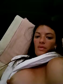 Snapshot of Paulita2027 chatting on 11.26.25 Paulita2027 online show from 11.26.25