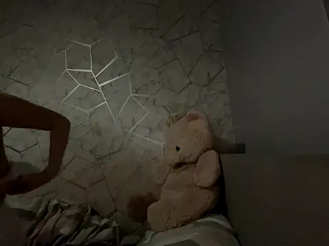 rosie-hipstergal online show from 11.30.25