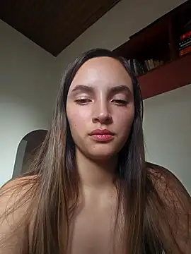 Snapshot of sophie-06 chatting on 11.11.25 sophie-06 online show from 11.11.25