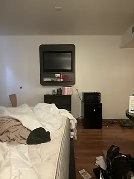 Snapshot of slimshadypt2 chatting on 11.20.25 slimshadypt2 online show from 11.20.25